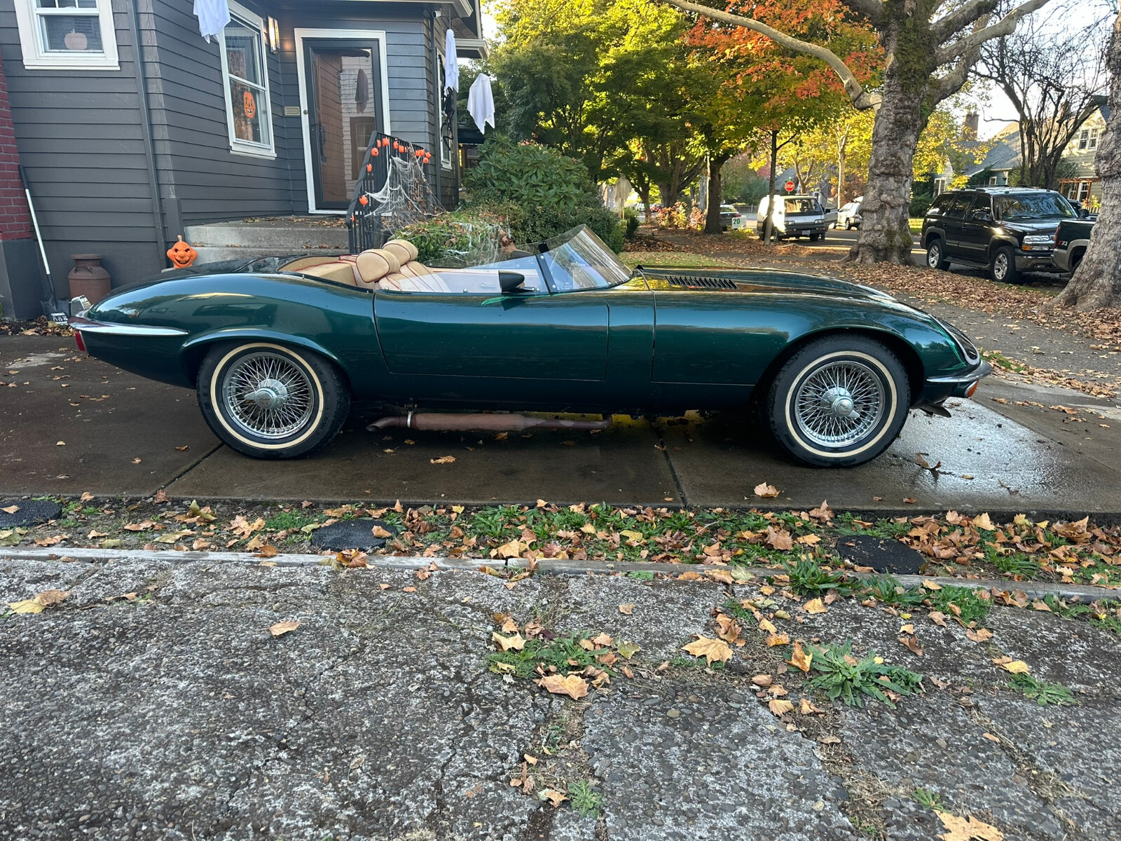 Jaguar-XKE-V12-SPEEDSTER-1972-Convertible-2