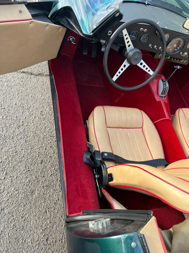 Jaguar-XKE-V12-SPEEDSTER-1972-Convertible-20