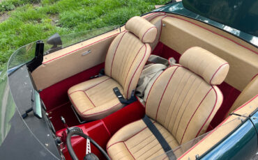 Jaguar-XKE-V12-SPEEDSTER-1972-Convertible-22