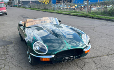 Jaguar-XKE-V12-SPEEDSTER-1972-Convertible-5
