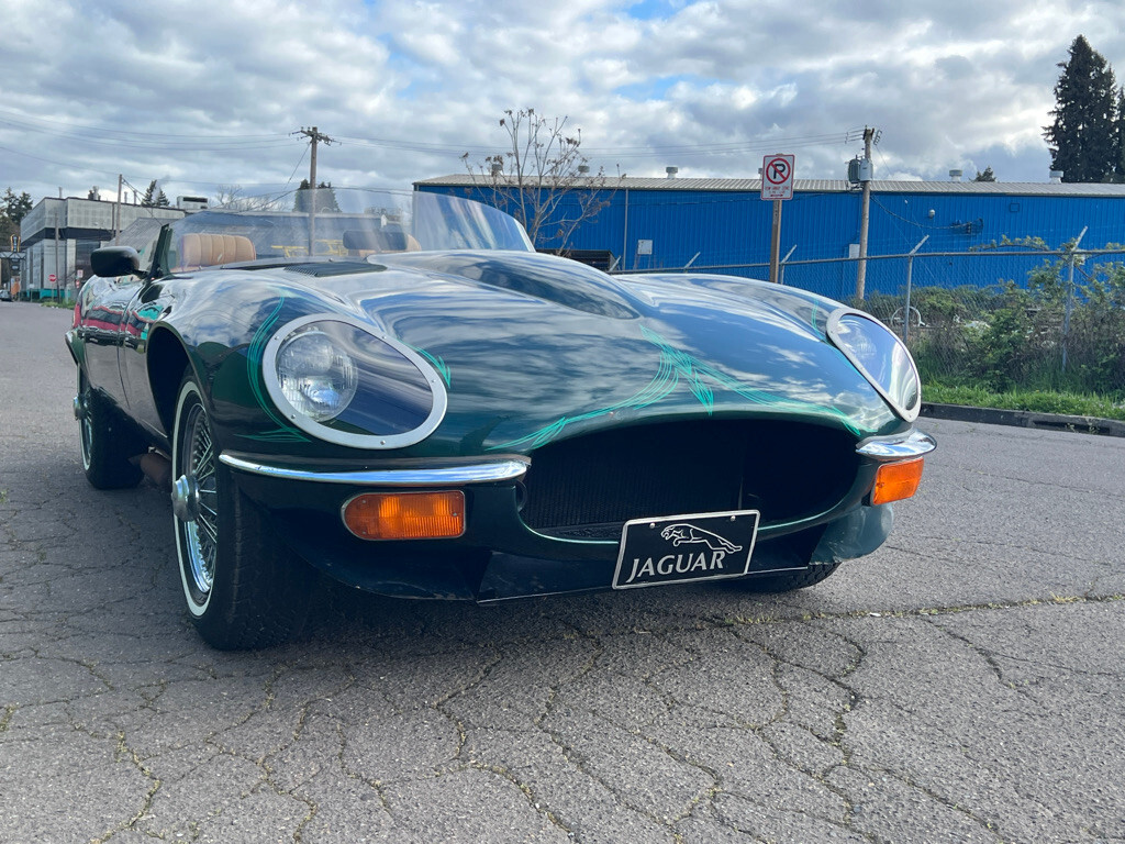 Jaguar-XKE-V12-SPEEDSTER-1972-Convertible-6