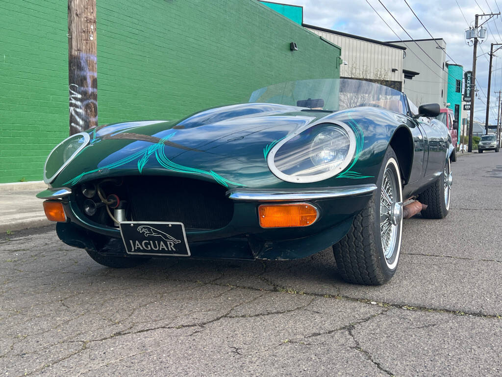 Jaguar-XKE-V12-SPEEDSTER-1972-Convertible-7