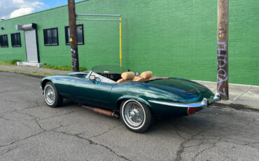 Jaguar-XKE-V12-SPEEDSTER-1972-Convertible-8