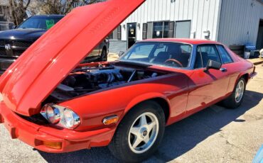 Jaguar-Xj-s-1976-red-1