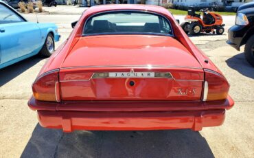 Jaguar-Xj-s-1976-red-2