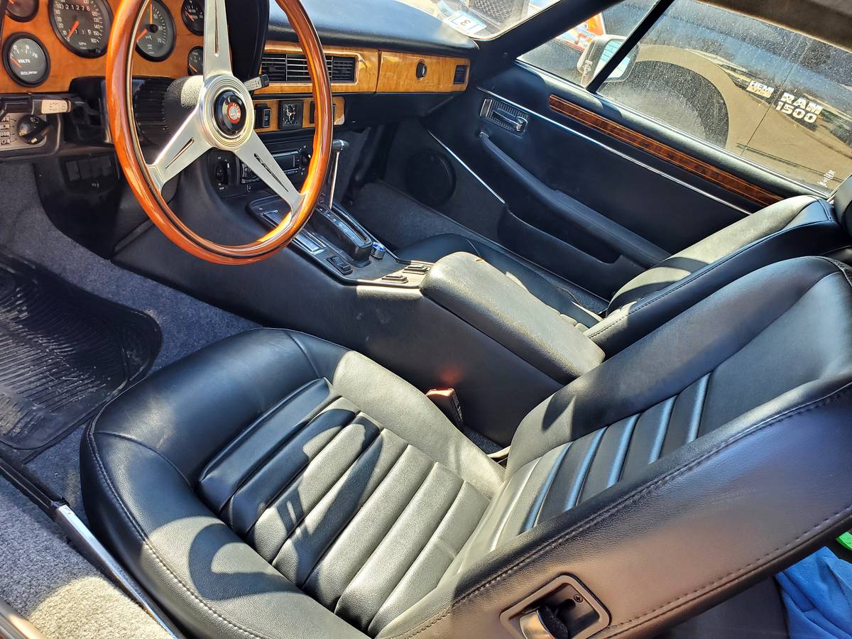 Jaguar-Xj-s-1976-red-6