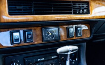 Jaguar-Xjs-1982-white-21