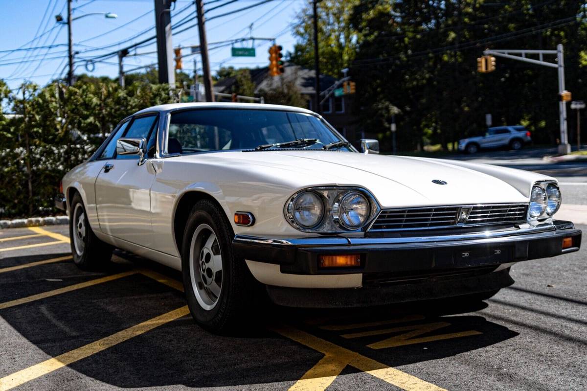 Jaguar Xjs  1982 white