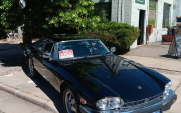 Jaguar-Xjs-1984-black-15