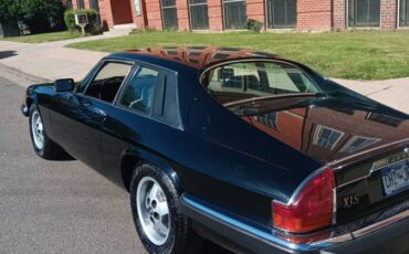 Jaguar-Xjs-1984-black-6