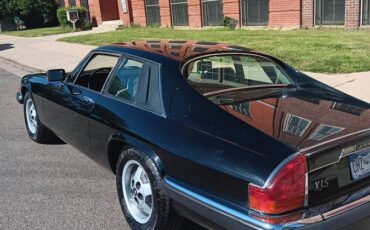 Jaguar-Xjs-1984-black-7
