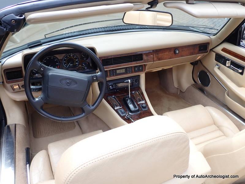 Jaguar-Xjs-convertible-1992-black-13