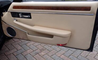 Jaguar-Xjs-convertible-1992-black-14