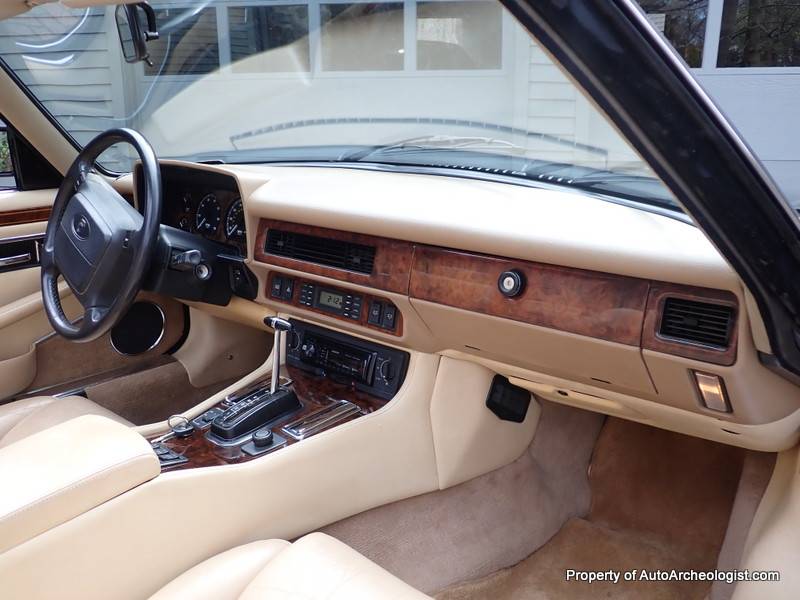 Jaguar-Xjs-convertible-1992-black-15