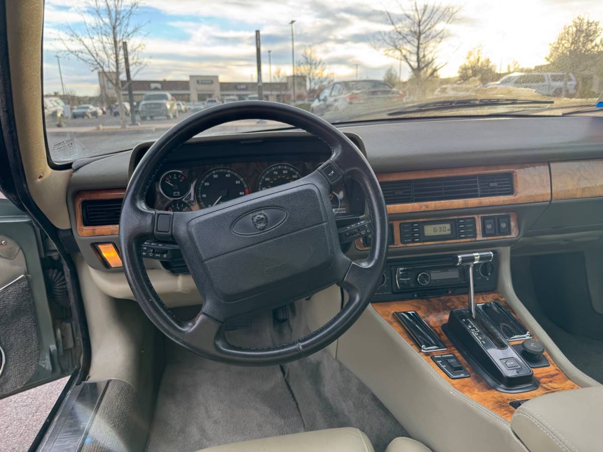 Jaguar-Xjs-v6-convertible-1993-green-10