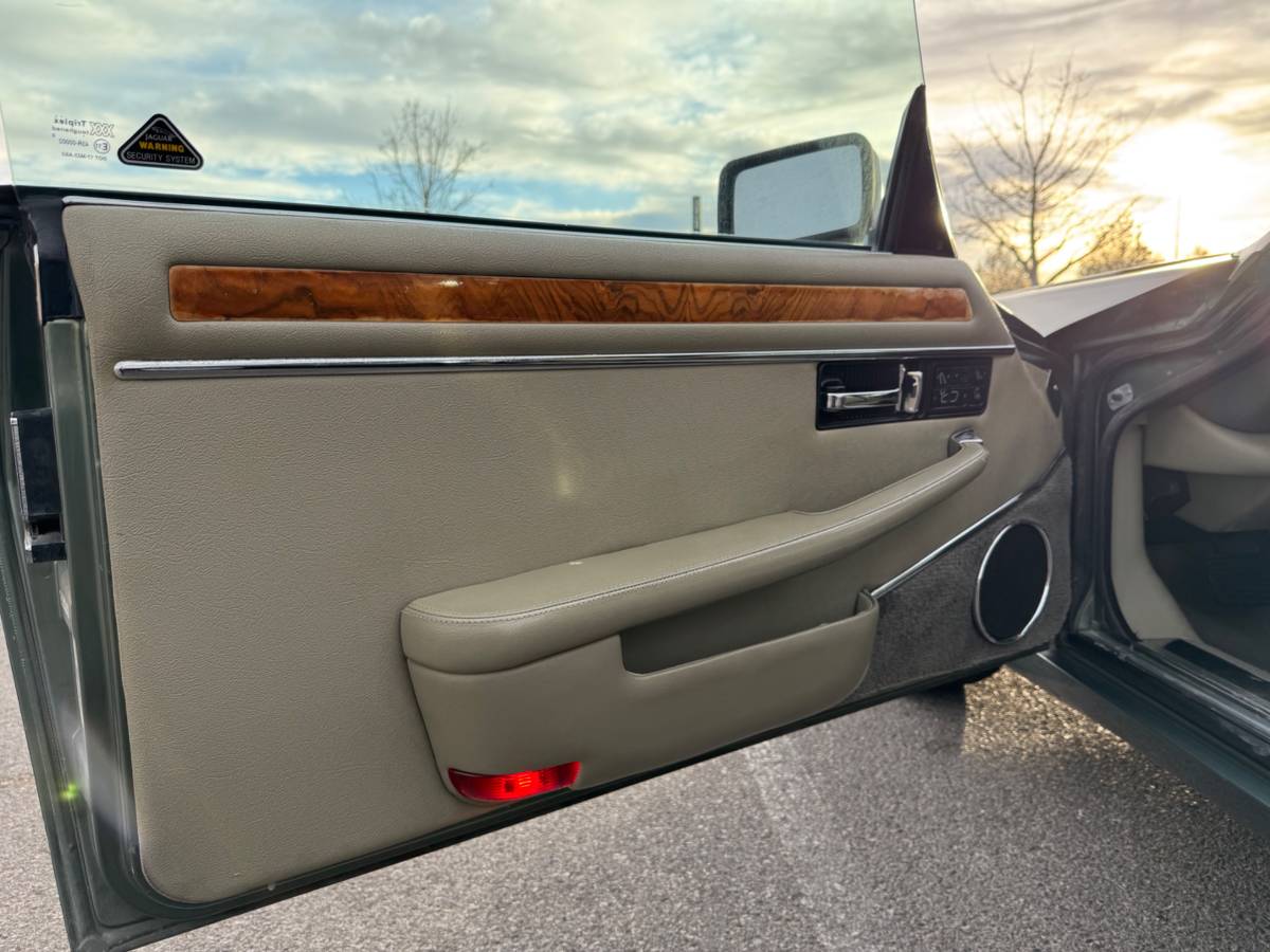 Jaguar-Xjs-v6-convertible-1993-green-13