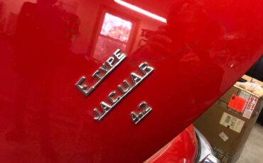Jaguar-Xke-1970-red-3