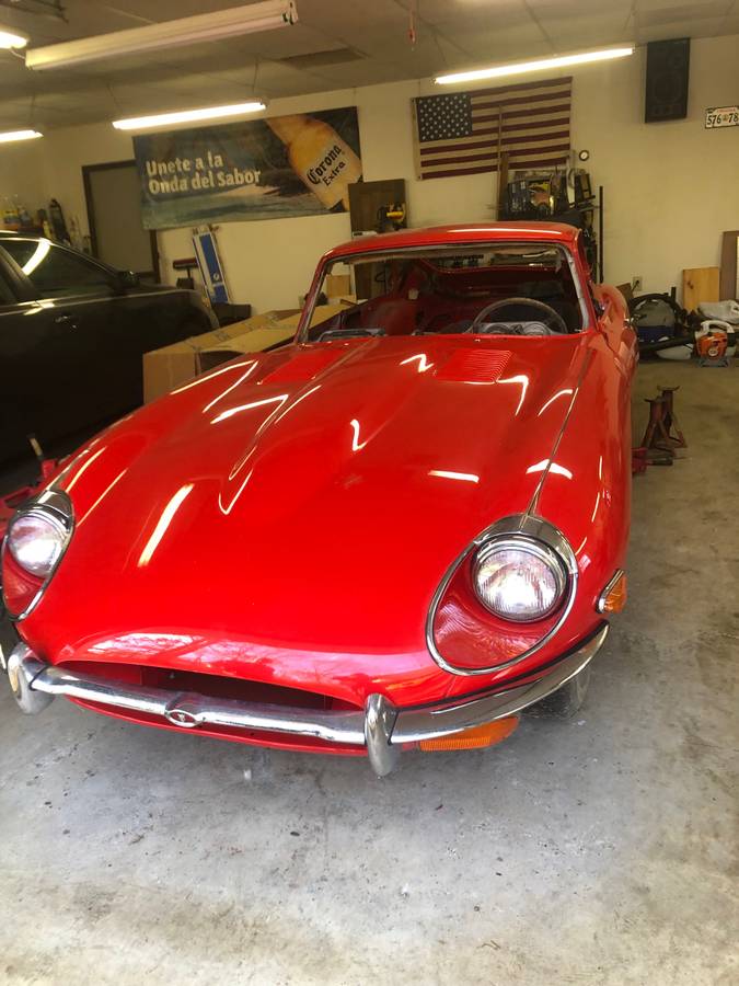 Jaguar Xke  1970 red