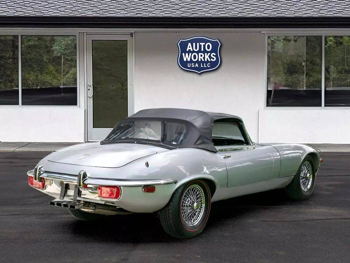 Jaguar-Xke-1974-silver-1