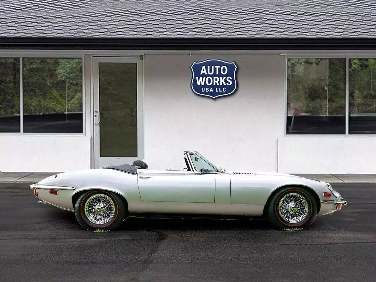Jaguar-Xke-1974-silver-6
