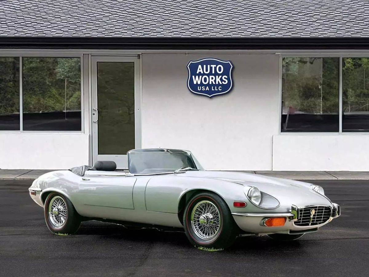 Jaguar-Xke-1974-silver-7