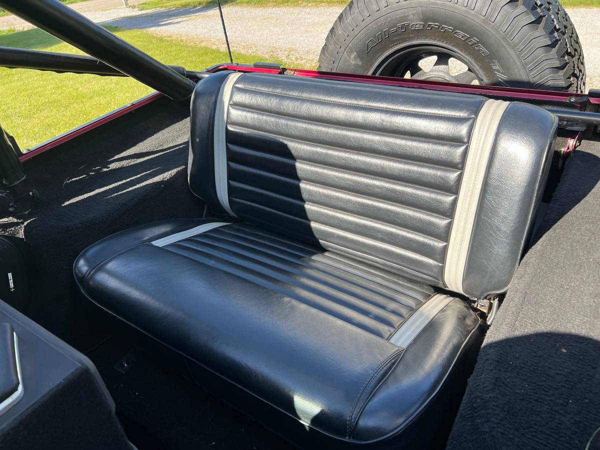 Jeep-1976-custom-9