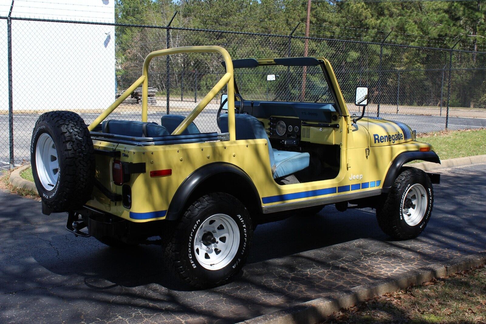 Jeep-CJ-1979-Convertible-2