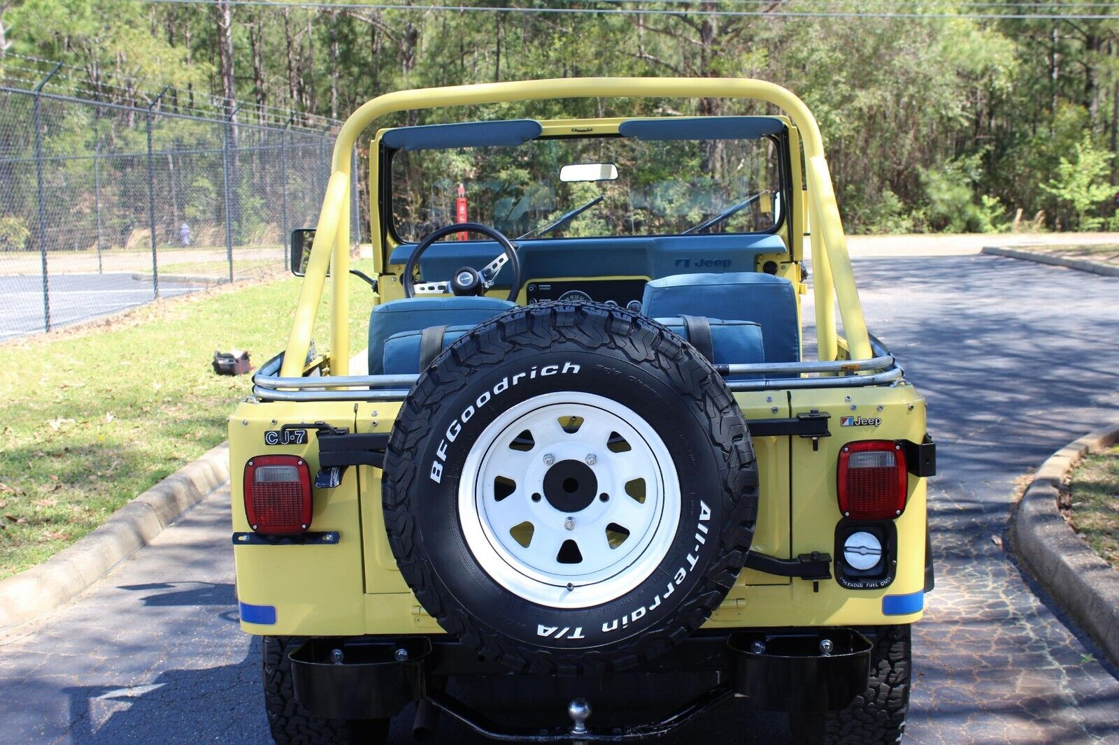 Jeep-CJ-1979-Convertible-3