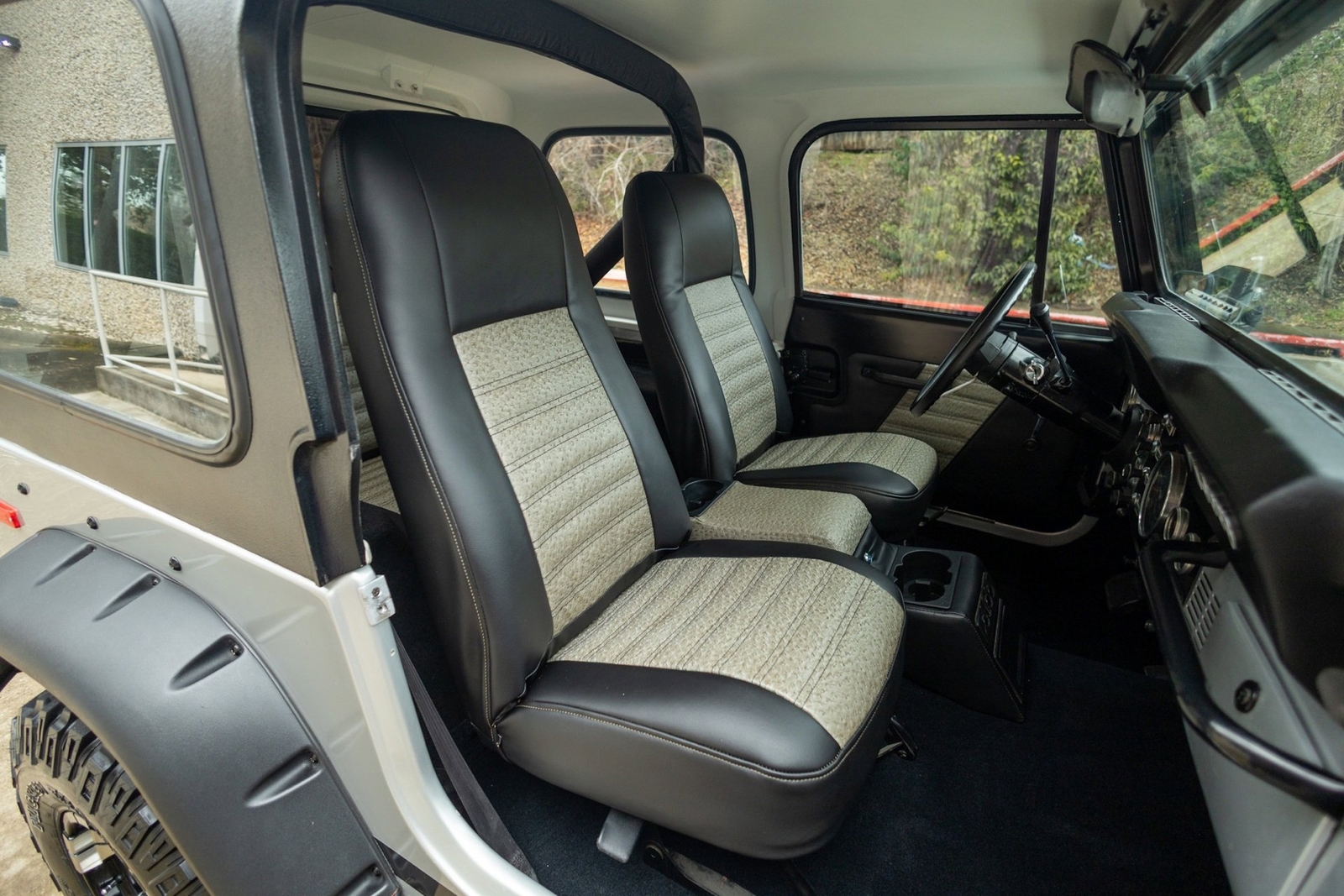 Jeep-CJ-1979-SUV-31