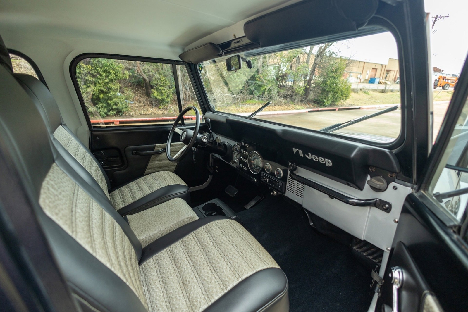 Jeep-CJ-1979-SUV-33