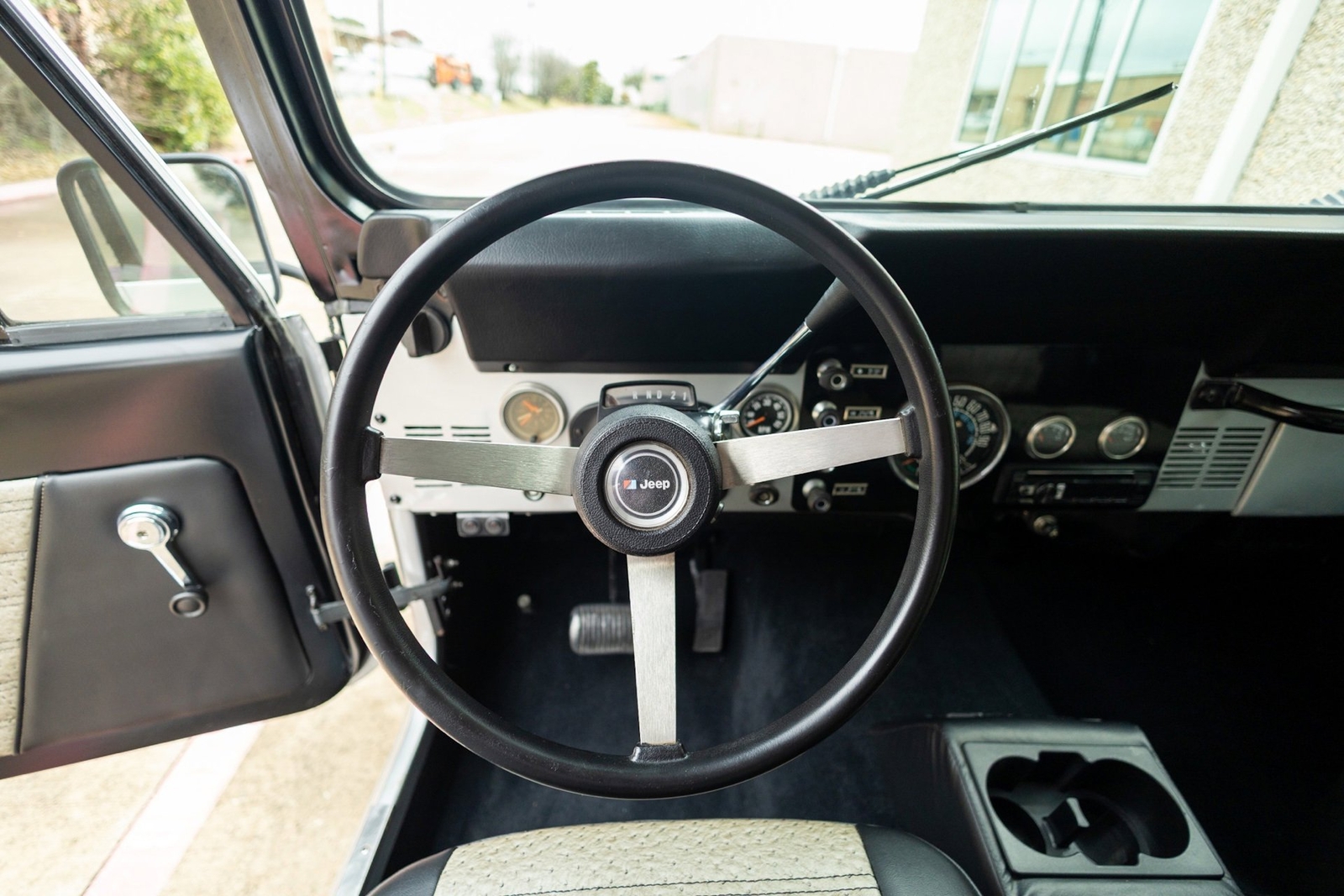 Jeep-CJ-1979-SUV-35