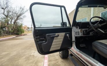 Jeep-CJ-1979-SUV-39