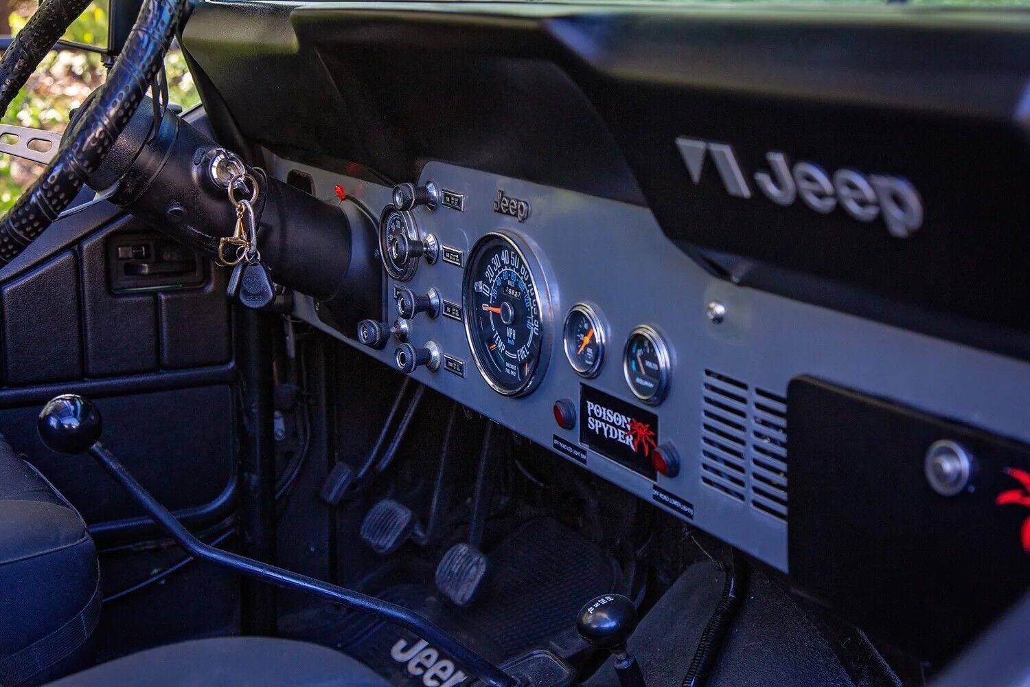 Jeep-CJ-1979-SUV-7