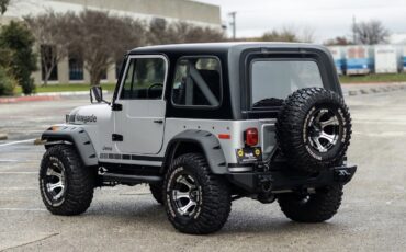 Jeep-CJ-1979-SUV-7