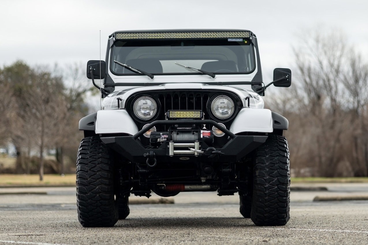 Jeep-CJ-1979-SUV-9