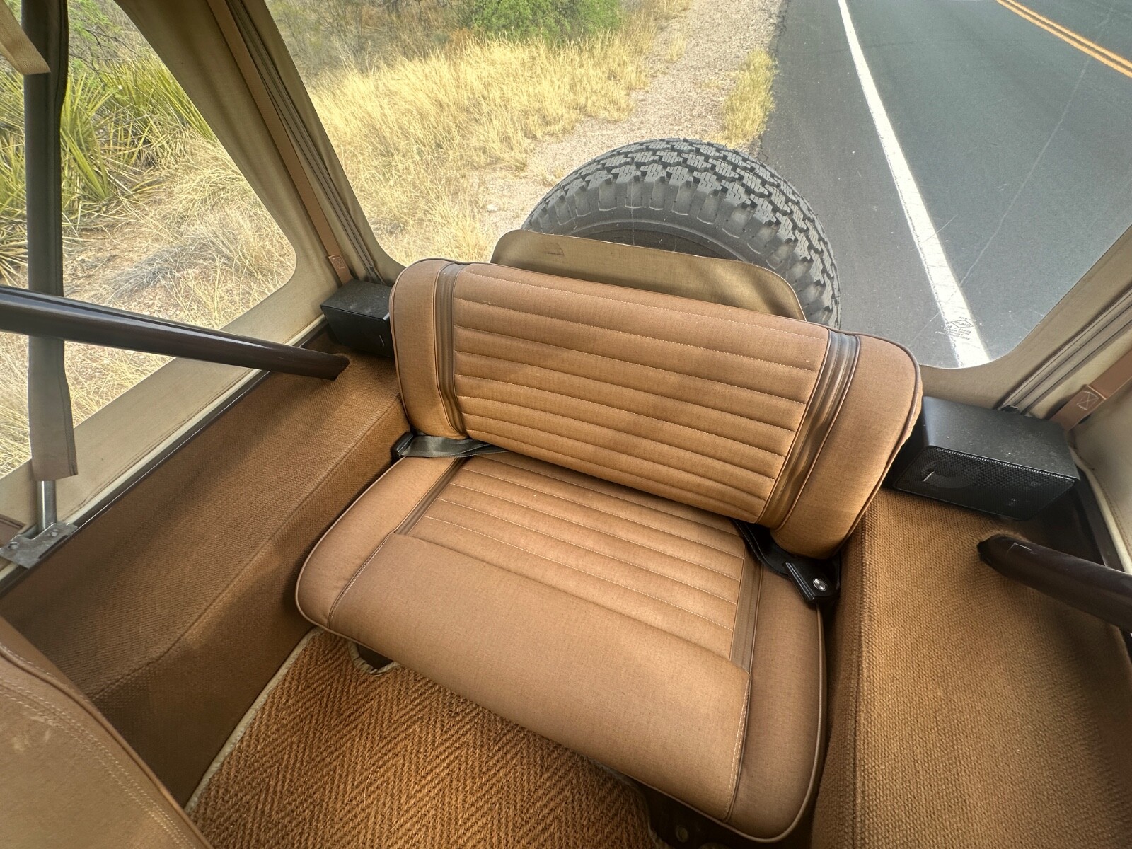 Jeep-CJ-1980-20