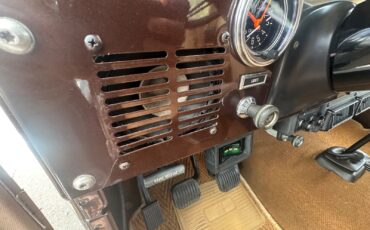 Jeep-CJ-1980-26