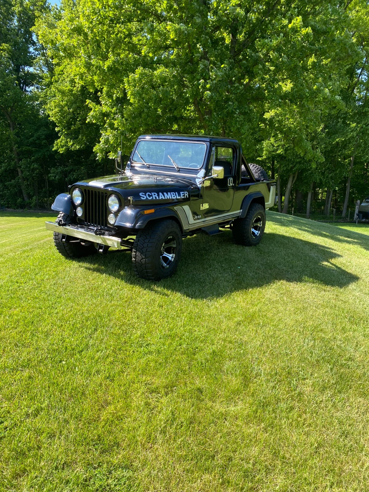Jeep-CJ-1981-1