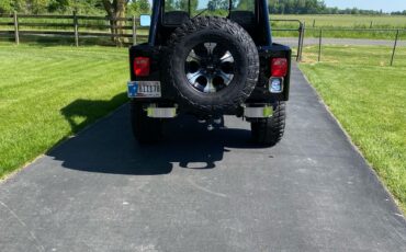 Jeep-CJ-1981-10