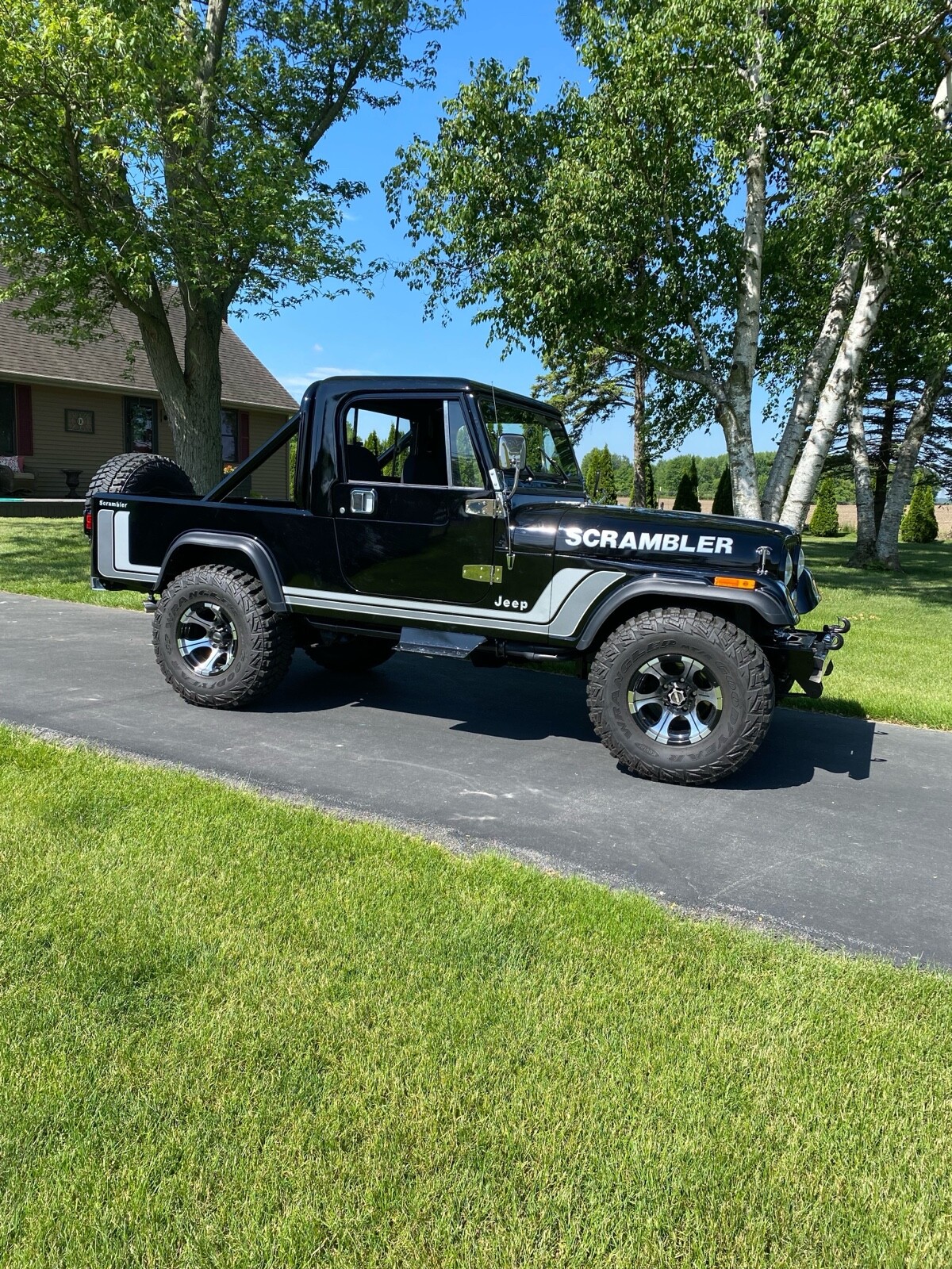Jeep-CJ-1981-16