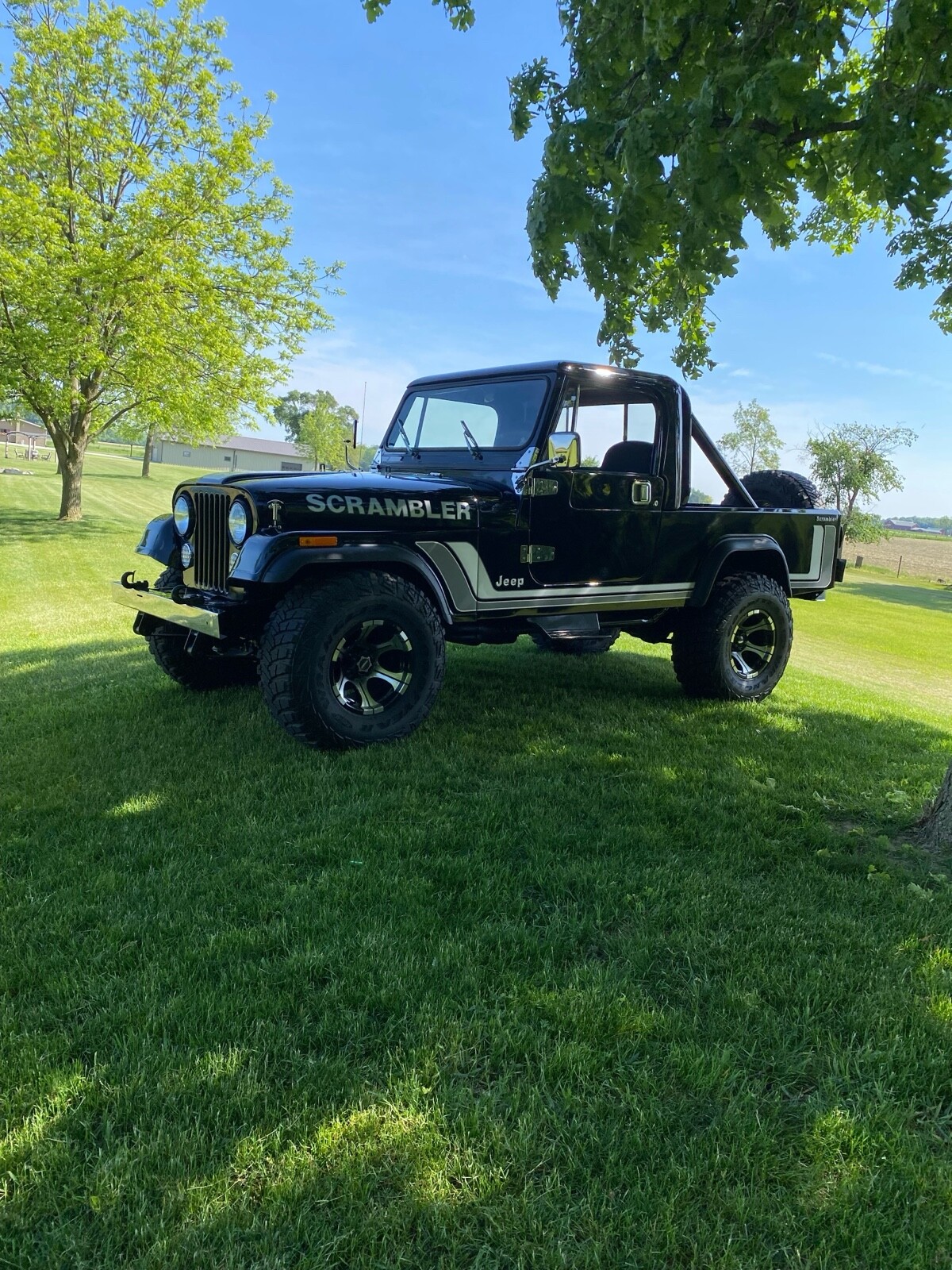 Jeep-CJ-1981-19