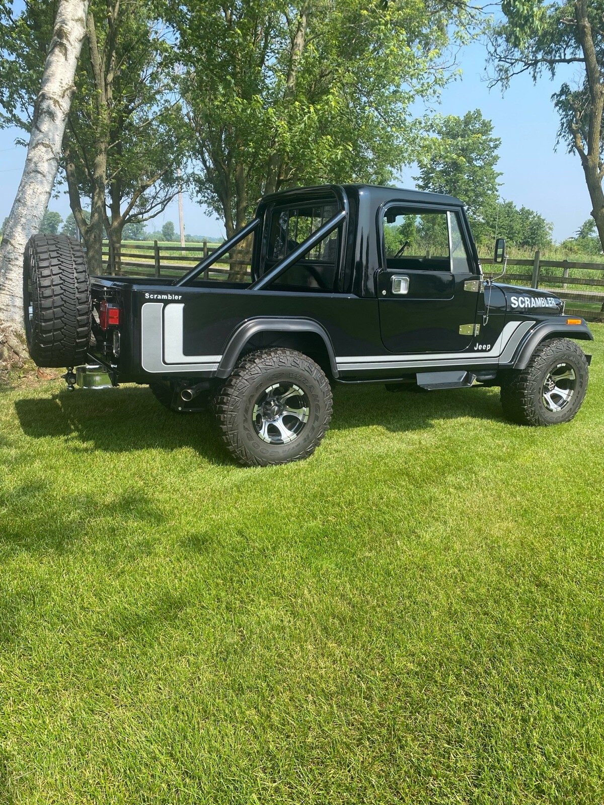Jeep-CJ-1981-2