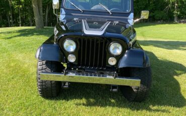 Jeep-CJ-1981-21