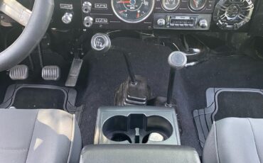 Jeep-CJ-1981-27