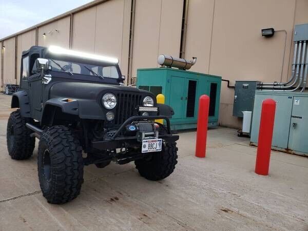 Jeep-CJ-1981-3