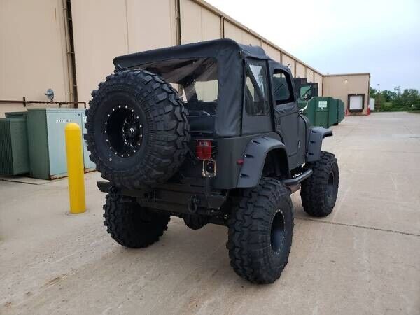 Jeep-CJ-1981-6