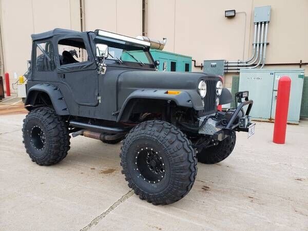 Jeep-CJ-1981-8