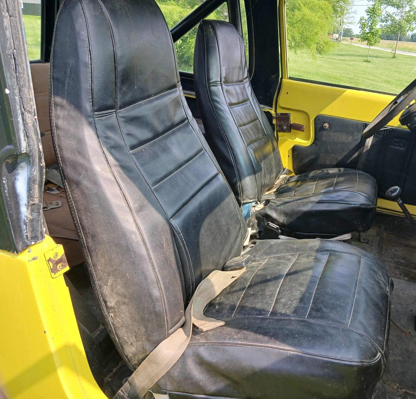 Jeep-CJ-1981-SUV-12