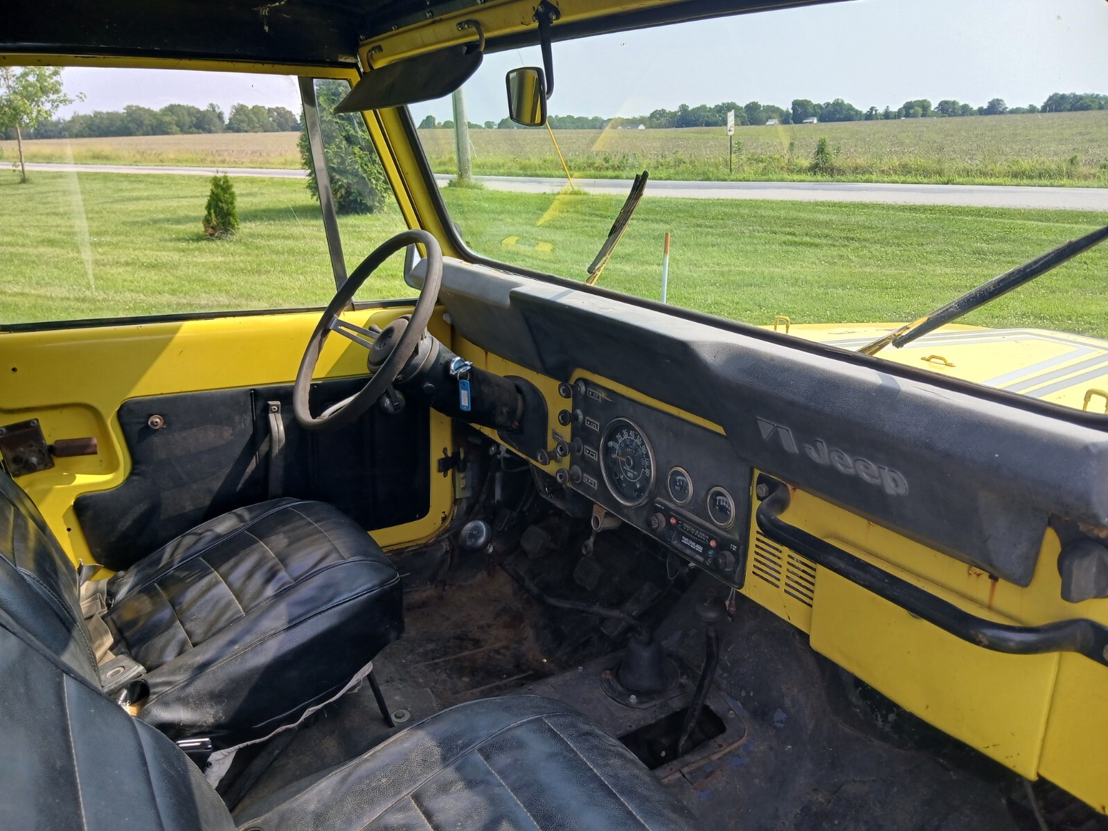 Jeep-CJ-1981-SUV-13