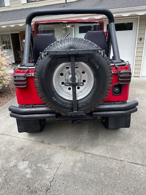 Jeep-CJ-1982-2